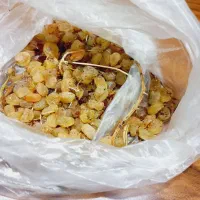 کشمش سبزه انگوری(دودی)تیزابی