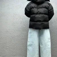 کاپشن مشکی|لباس|بابل, |دیوار