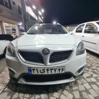 برلیانس ۳۲۰ کراس