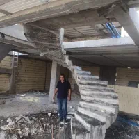 پله گرد و استخر