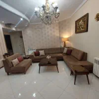 مبل ال راحتی با میز جلو مبلی و عسلی