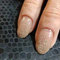 ارائه خدمات ناخن سزار