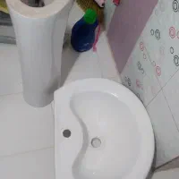 روشویی کارکرده سالم با پایه