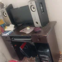 ماینیتور و یک جفت باند و میز کامپیوتر|قطعات و لوازم جانبی رایانه|الشتر, |دیوار