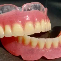 دندانسازی دندان مصنوعی