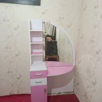 کمدومیز لوازم آرایشی