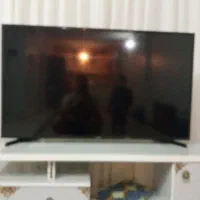 تلوزیون 49سامسونگ اسمارت صحفش ضربه خورده سیاه شده