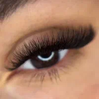 « کاشت و اکستنشن تخصصی مژه»