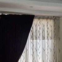 پرده حریر ومخمل گل دار خیلی تمیز بخاطر جابجایی