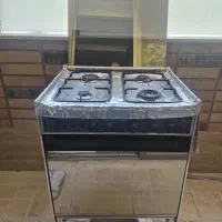 گاز چهار شعله فردار در حد نو.