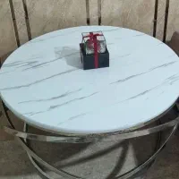 میز و عسلی در حد نو تمیز بدون شکستگی یا ضدگی