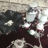 قوری چینی سایزمختلف. ظرف میوه. یخ خردکن