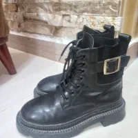 پوتین در حدنو|کیف، کفش، کمربند|سقز, |دیوار