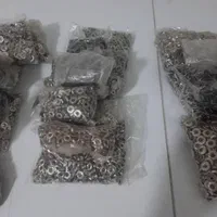خدمات دکمه ۴ پارچه و پرچ پذیرفته میشود در اسرع وقت|خدمات پیشه و مهارت|تهران, خانی آباد نو جنوبی|دیوار