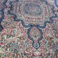 یک عدد فرش مناسب راهرو به همراه پادری