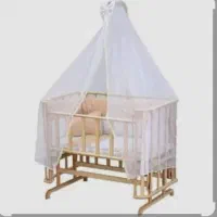 تخت کنار مادر