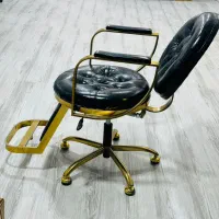 نیازمند ضامن بالای ۳۵ سال کارمند یا بازاری