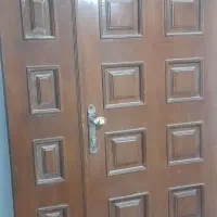 یک عدد درب ورودی