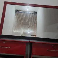 میز و آینه