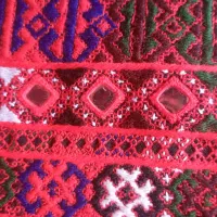 ایینه میدوزم