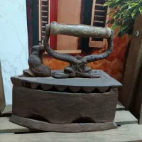 اتو ذغالی خروس نشان