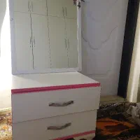 میز عسلی و آیینه