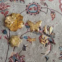 پلاک گل و پروانه و پر