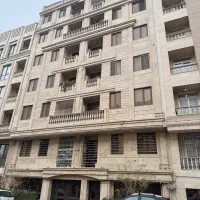 ۵۵متر فول امکانات رو به آفتاب بهار جنوبی مالک هستم