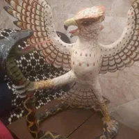 مجسمه عقاب صنایع دستی.