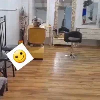 فروش فوری میز وآینه سرشورصندلی اصلاح|آرایشگاه و سالنهای زیبایی|شهرضا, |دیوار