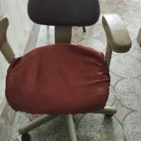 صندلی گردون کارکرده وسالم بخاطر جابجایی بفروش میره