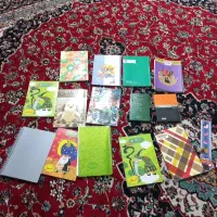 تعدادی دفتر ۵۰ برگ و ۸۰ برگ و ۶۰