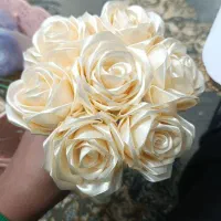 شب  های خاص زندگیتون رو با گل ما زیبا کنید