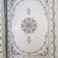 به یک فروشنده در مغازه فرش فروشی نیازمندیم