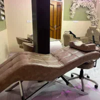 میز ناخن تخت مژه صندلی رنگ و کراتین|استخدام درمانی، زیبایی، بهداشتی|تهران, خاک سفید|دیوار