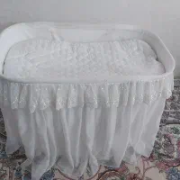گهواره نوزاد کاملا سالم