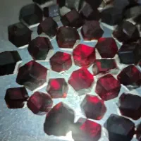 سنگ گارنت سرخ|جواهرات|کرمان, |دیوار