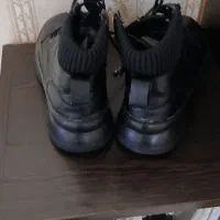 نیم بوت کودک سایز۳۴ کاملا نو و تمیز|کفش و لباس بچه|لنگرود, |دیوار