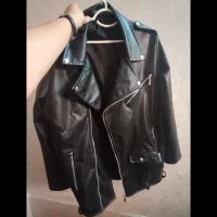کت چرم و ۲ عدد هودی