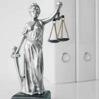وکیل خوب تضمینی میخوام ...