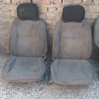 صندلی و رو دری ماشین