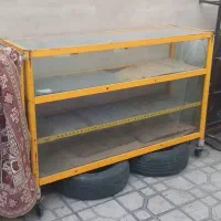 ویترین ۱ و نیم متری
