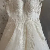 لباس عروس|لباس|پردیس, فاز ۱|دیوار