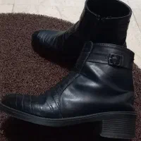 نیم بوت طرح سنگی|کیف، کفش، کمربند|رشت, فلسطین|دیوار