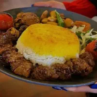 استخدام آشپز و نیروی کار در کبابی