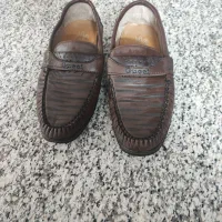 کفش|کیف، کفش، کمربند|برخوار, |دیوار