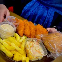 استخدام نیروی سوخاری زن و کارگرساده