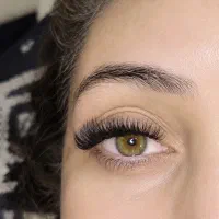 اکستنشن مژه حرفه ای