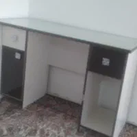 میز کامپیوتر و میز پیشخوان مغازه