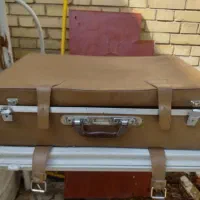 چمدان عتیقه|کلکسیون اشیاء عتیقه|شیراز, آبیاری|دیوار